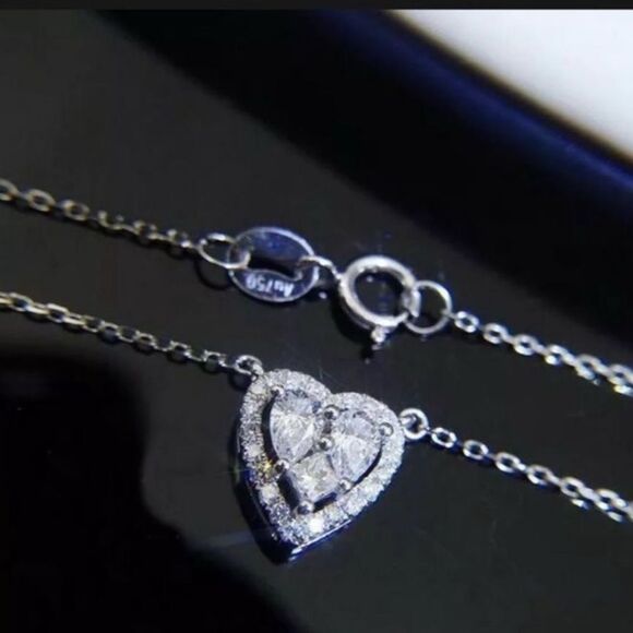 The Puzzle Heart Pendant necklace - Picture 5 of 7
